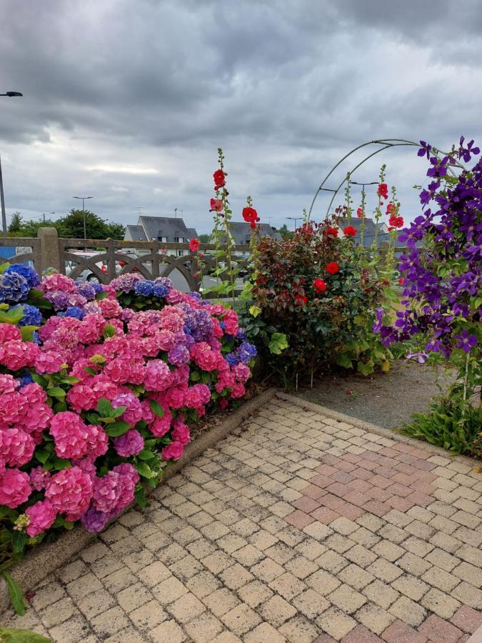 Ty Ann Maison Avec Jardin Clos De Mur, A Proximite Des Commerces Et A 3Km Des Plages Penvénan Buitenkant foto
